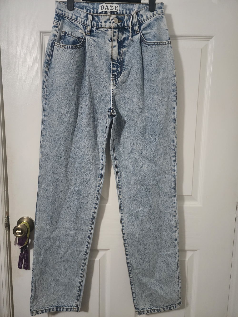 DAZE High-Rise Light Blue Mom Jeans - Women's